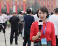 駐馬店廣播電視臺(tái)記者在開幕式現(xiàn)場
