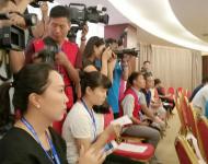 駐馬店廣播電視臺(tái)記者們在第二次新聞發(fā)布會(huì)現(xiàn)場