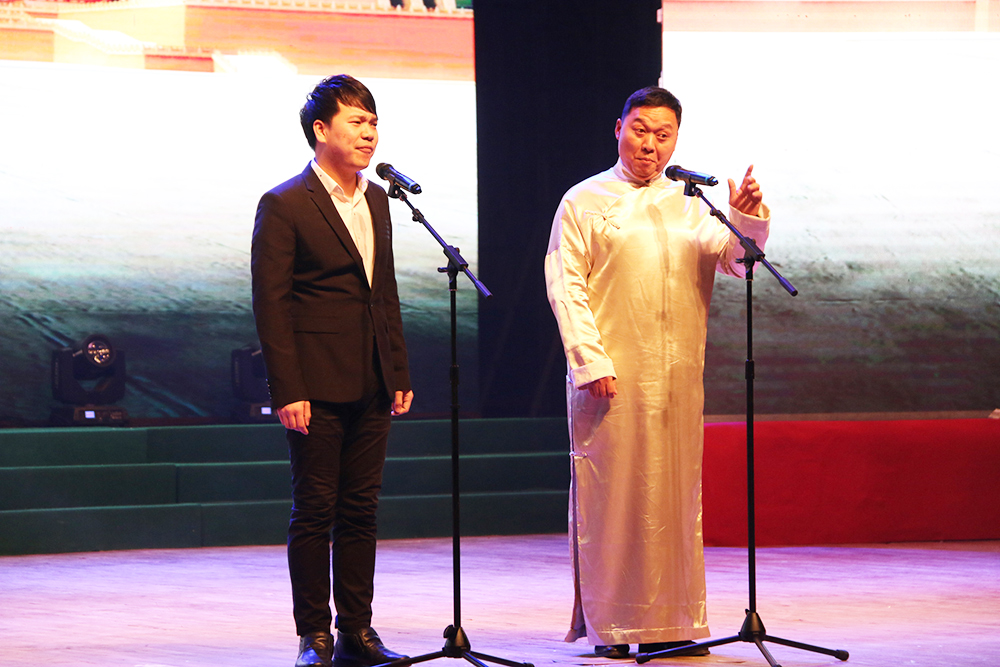 相聲《喜劇之王》 表演：王凱、劉蓓蕾