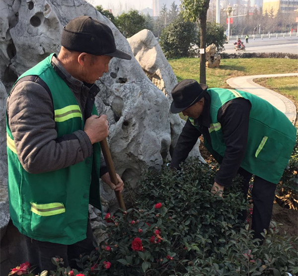 創建文明城市 爭做文明市民 愛護公共景觀 要從自身做起