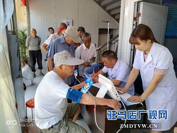 開發(fā)區(qū)民政局對全區(qū)131位特困供養(yǎng)人員開展健康體檢。