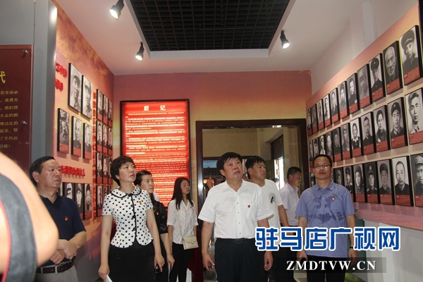 駐馬店經濟開發區舉行新黨員入黨宣誓活動