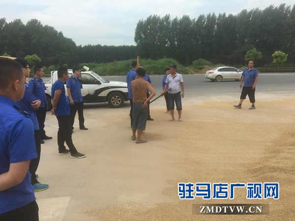 駐馬店經濟開發區聯合執法對違章建筑和占道經營進行清理