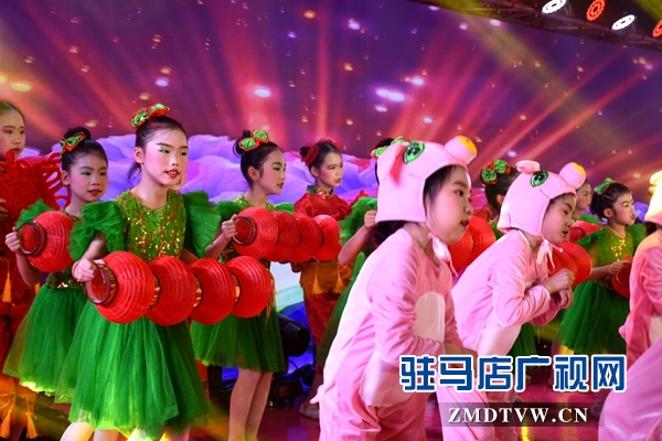 正陽(yáng)縣舉辦“粒粒花生香，濃濃故鄉(xiāng)情”主題元宵節(jié)晚會(huì)
