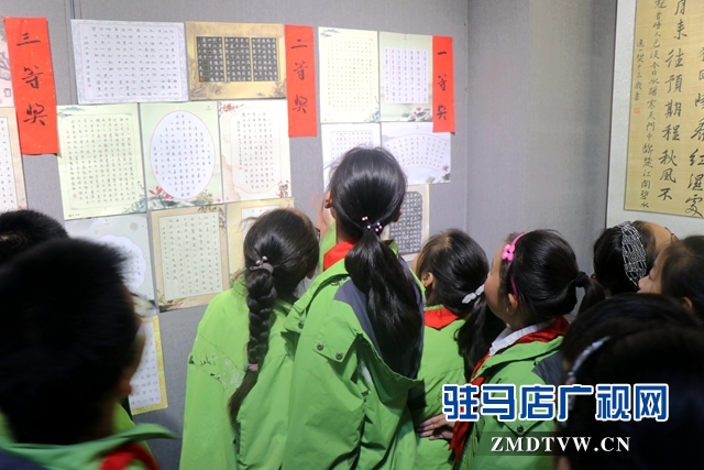 駐馬店市第六屆青少年書(shū)法大賽優(yōu)秀作品展開(kāi)展