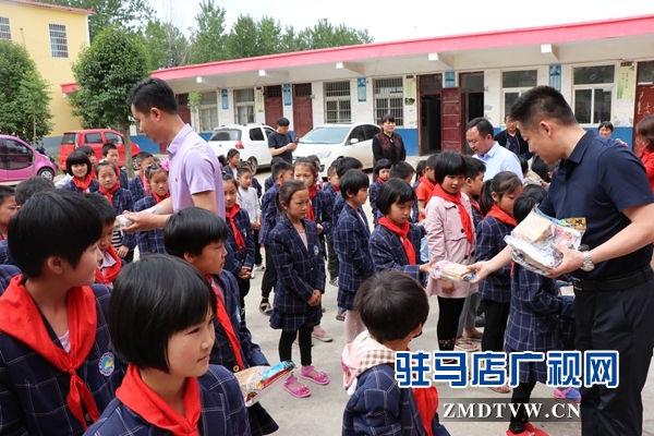市青聯開展青聯委員走基層服務活動