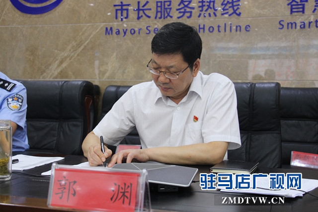 郭淵現(xiàn)場(chǎng)接聽市民來電   安全出行成反映熱點(diǎn)