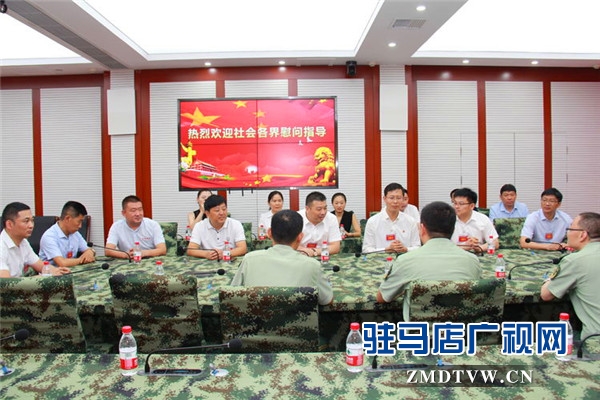 駐馬店市企業擁軍優屬協會會長、青商會會長、鵬宇集團創始人總裁朱新紅率隊開展八一建軍節慰問活動