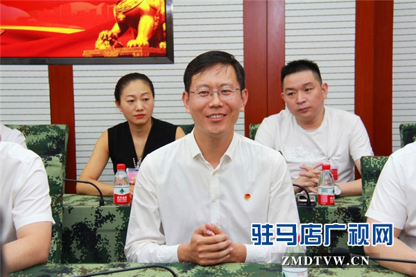 駐馬店市企業擁軍優屬協會會長、青商會會長、鵬宇集團創始人總裁朱新紅率隊開展八一建軍節慰問活動