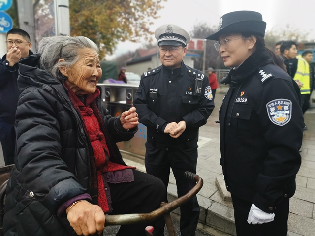 市公安局西園派出所全警服務創文測評工作