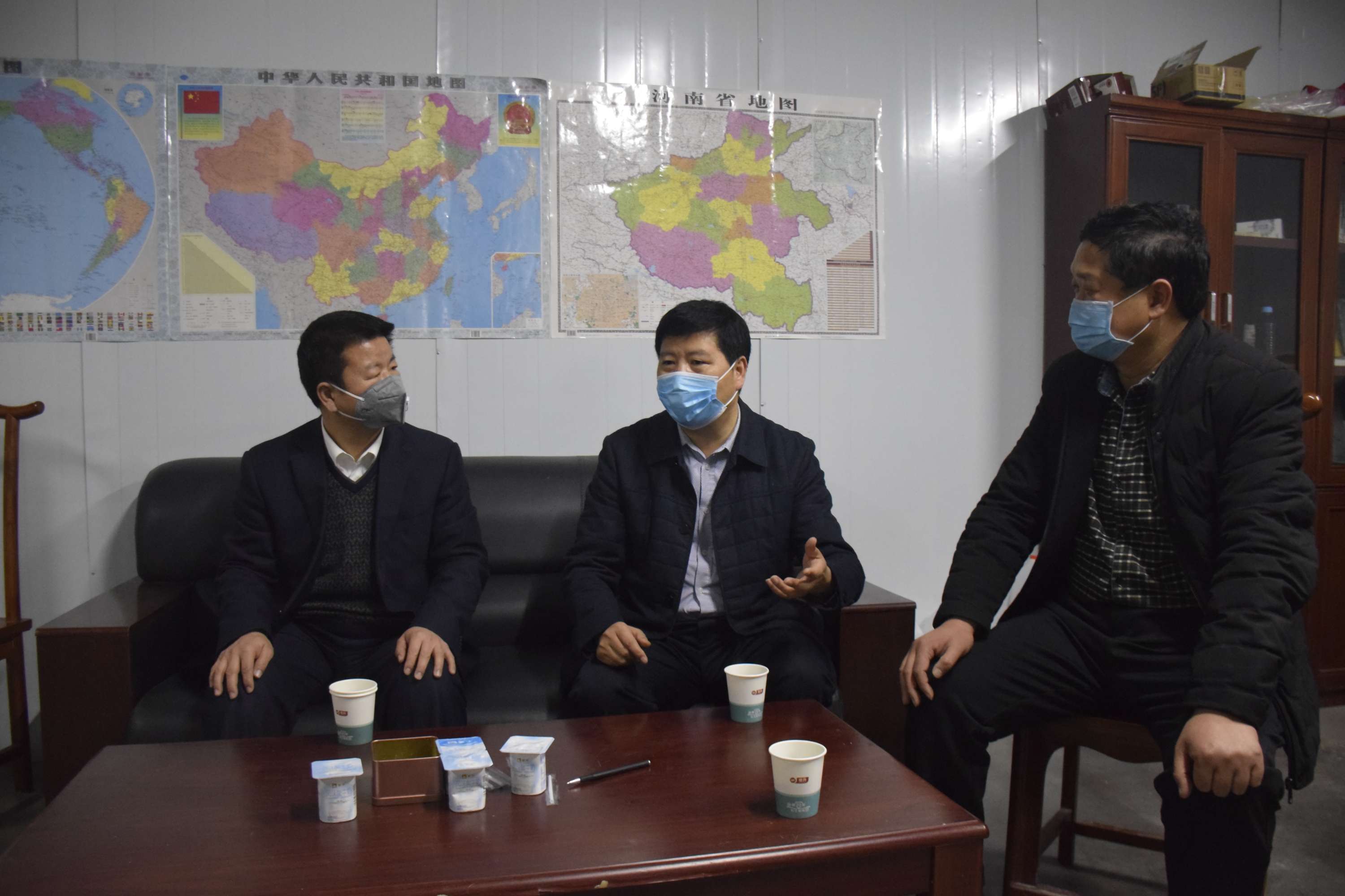 駐馬店市酒類產業聯合會向淘兒寧藥械有限公司捐贈價值5萬元生活用品