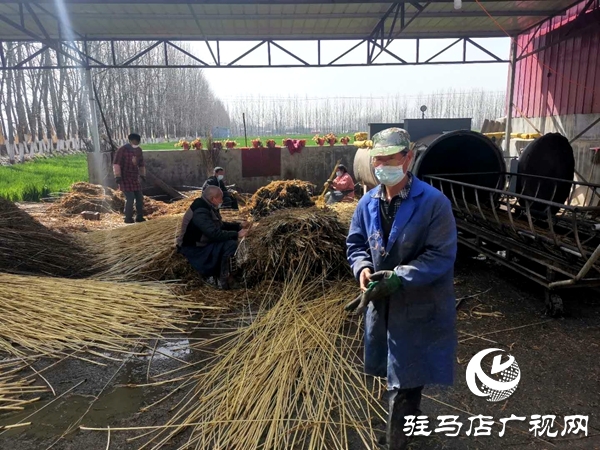 宿鴨湖街道：發揮鄉村經濟帶貧優勢 引導貧困群眾本地就業