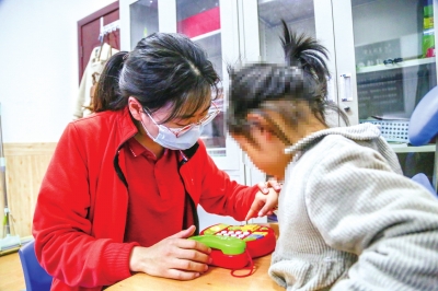 迎著風向前沖我要做我自己的英雄”今年河南至少1.9萬名殘疾兒童將得到康復救助