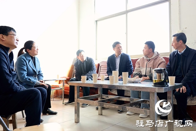 遂平縣領(lǐng)導看望慰問救人英雄孫培森