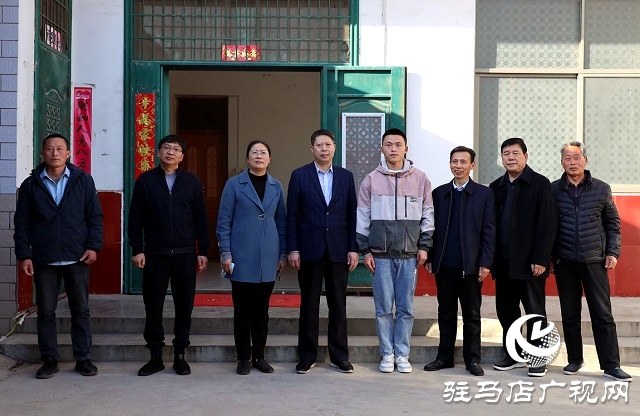 遂平縣領(lǐng)導看望慰問救人英雄孫培森