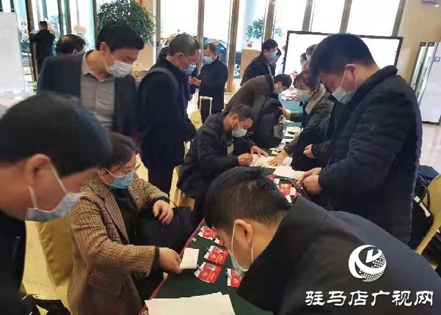 懷揣良策 肩負使命！出席市政協四屆六次會議的委員們陸續報到