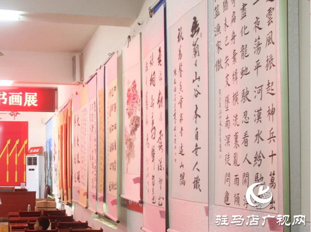 上蔡縣洙湖鎮舉辦慶祝建黨一百周年書畫展