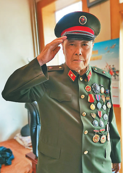 百戰老兵真本色（奮斗百年路 啟航新征程·“七一勛章”獲得者）