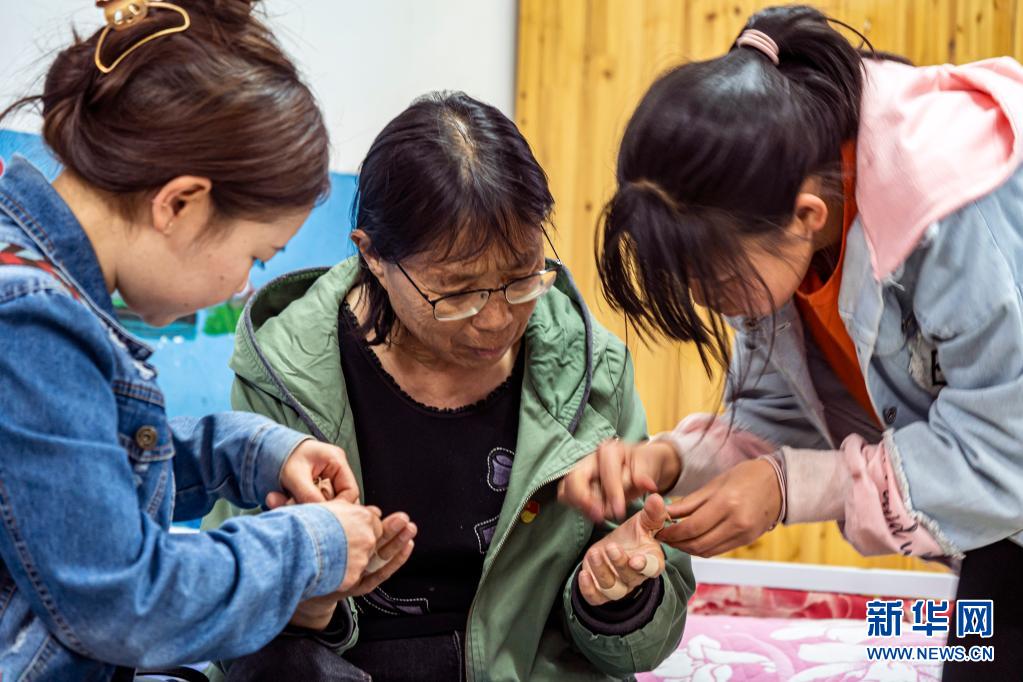 精神之源 精神標識——中國共產黨的偉大建黨精神啟示錄