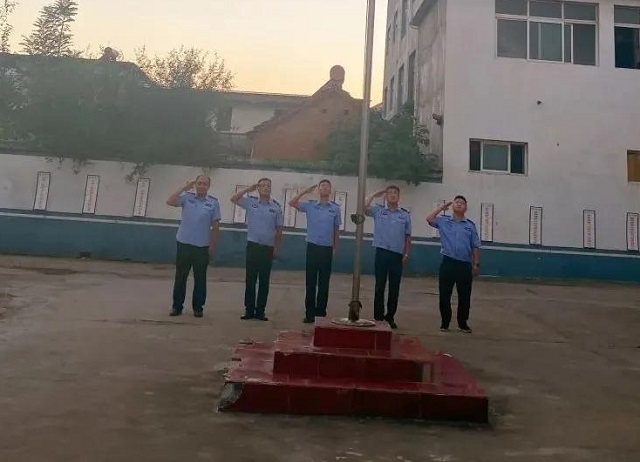 【我為祖國站崗】向祖國敬禮︱平輿公安祝福偉大祖國繁榮昌盛、國泰民安！