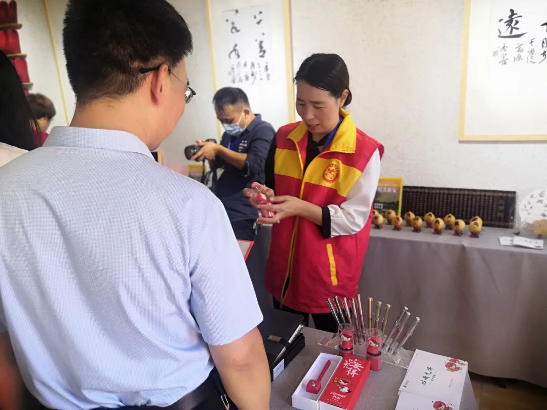 2021年中國農(nóng)民豐收節(jié)洛陽市慶?；顒釉谛掳才e行