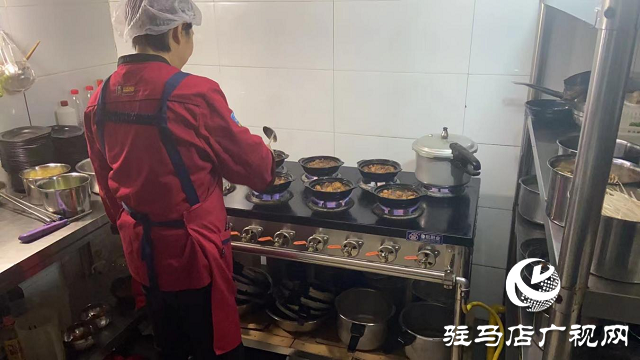 “速味居”速度辦，用燃?xì)飧奖? width=