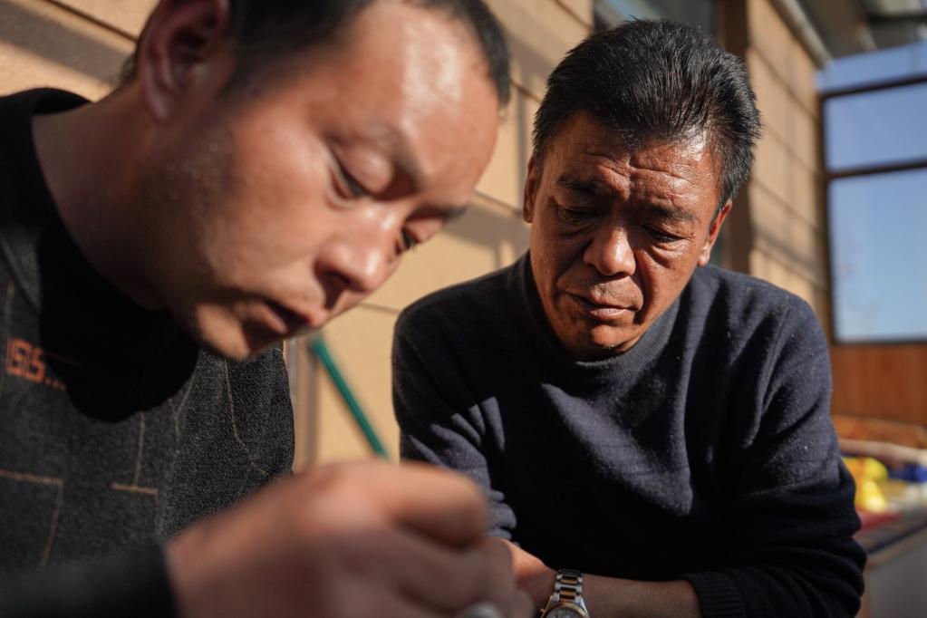 奮斗百年路 啟航新征程·鞏固拓展脫貧攻堅成果｜銀銅匠的致富經——探訪青海西寧湟中區陽坡村