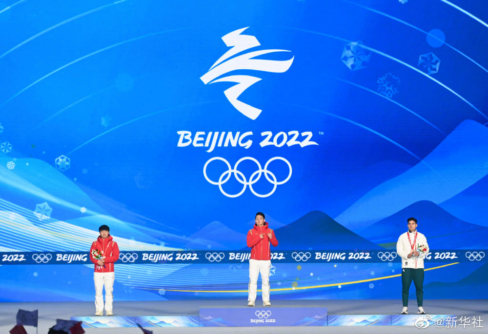 今夜三面五星紅旗升起！中國健兒領獎高清大圖來了