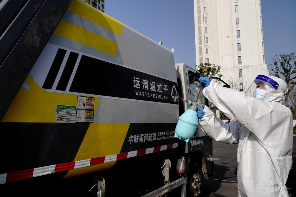 新華全媒+丨新冠肺炎不是“大號流感”——國務院聯防聯控機制回應當前疫情防控焦點問題