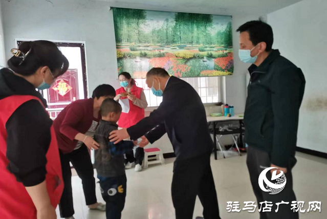 駐馬店市殘聯“五一”期間督導疫情防控工作并看望慰問特殊兒童困難家庭