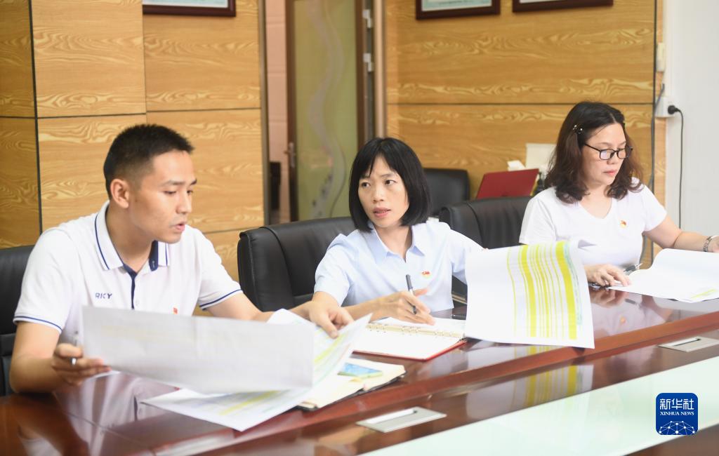 二十大代表風采丨陸秀興：在啃“硬骨頭”中推進鄉村振興
