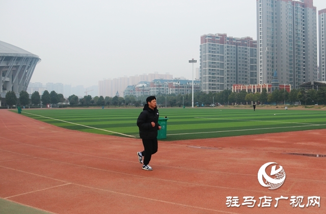 跑步、打球、 踢球…安排！駐馬店市體育場免費開放啦~