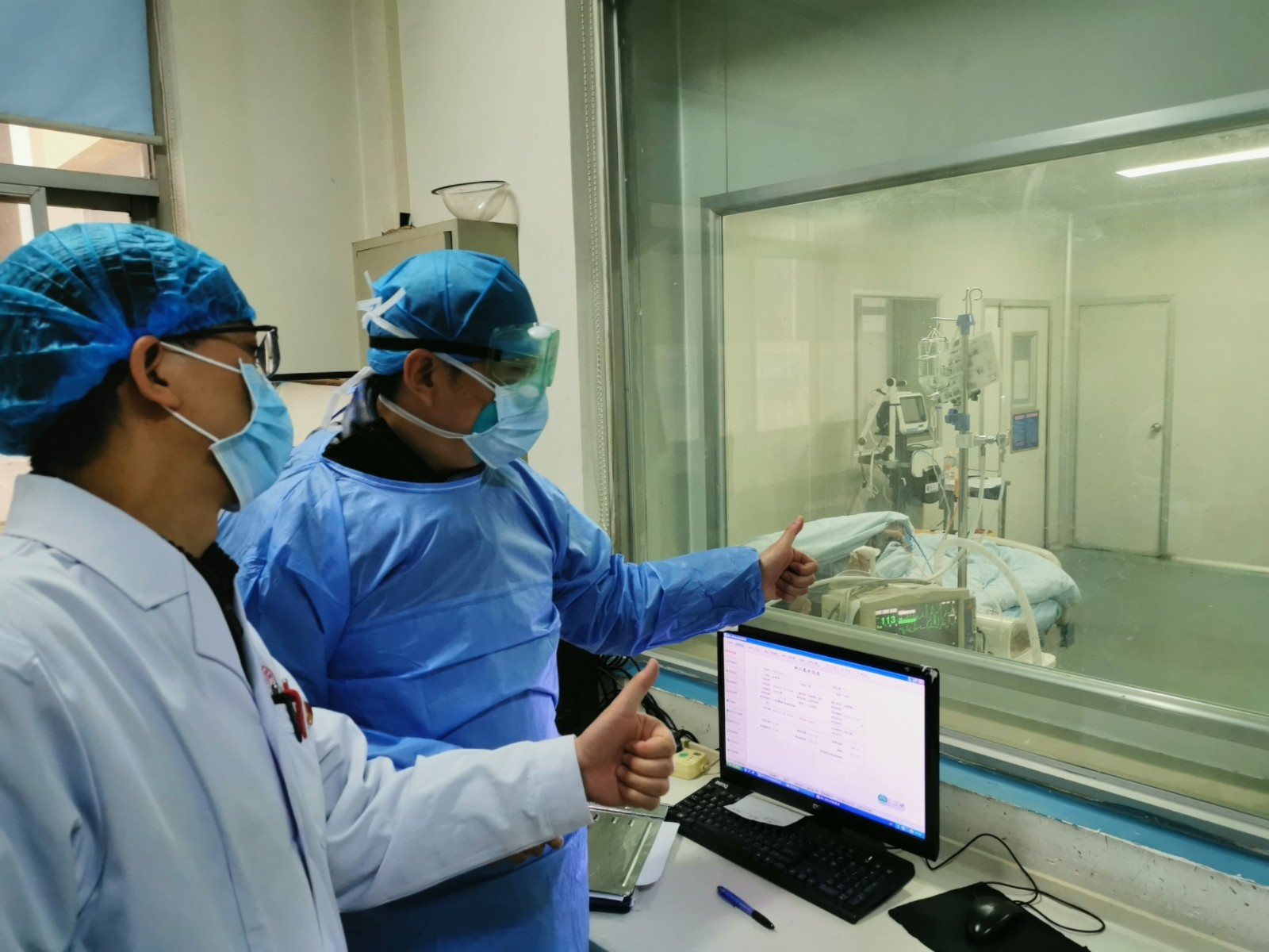 關愛你我他（她）·溫暖千萬家丨尋醫就診熱點問答：新冠感染重癥怎么防治？鄭大一附院綜合ICU主任孫同文來答疑解惑