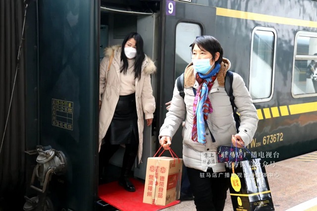 剛剛！記者在駐馬店站、駐馬店西站拍下這樣一幕…