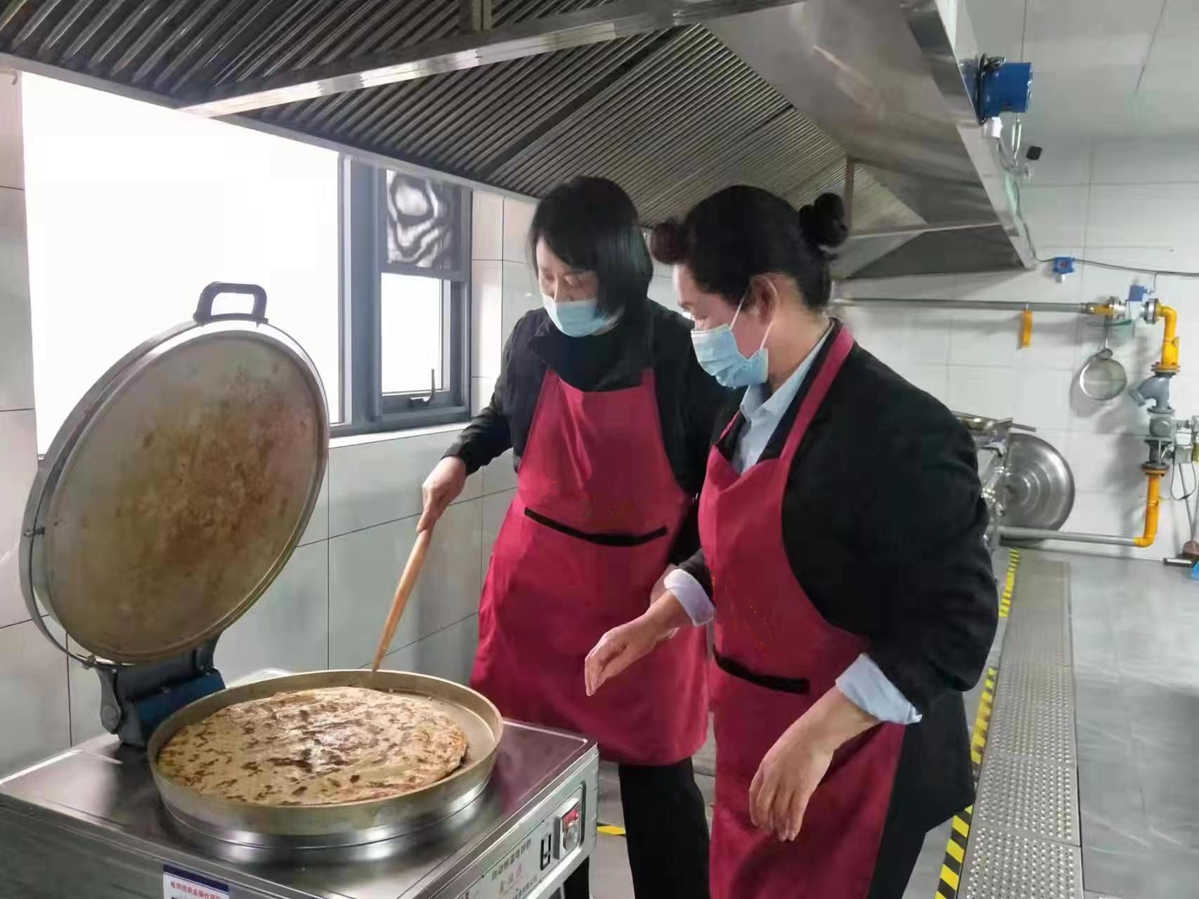 新一屆代表的“小目標”丨駐豫全國人大代表于莉：家政服務進社區 為幸福生活助力