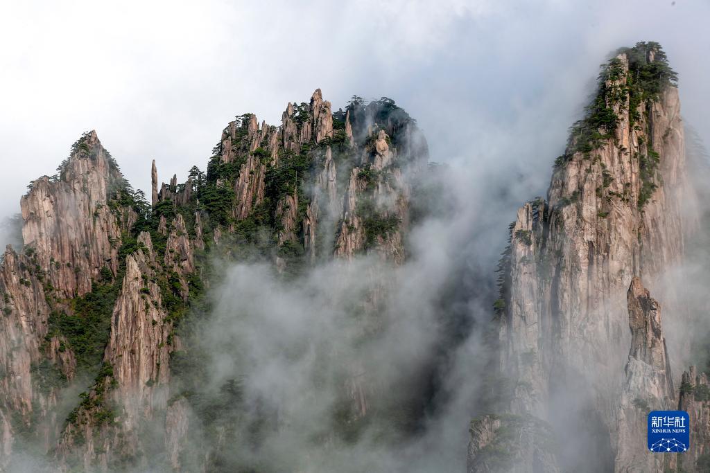 美麗中國｜安徽黃山：奇峰云海