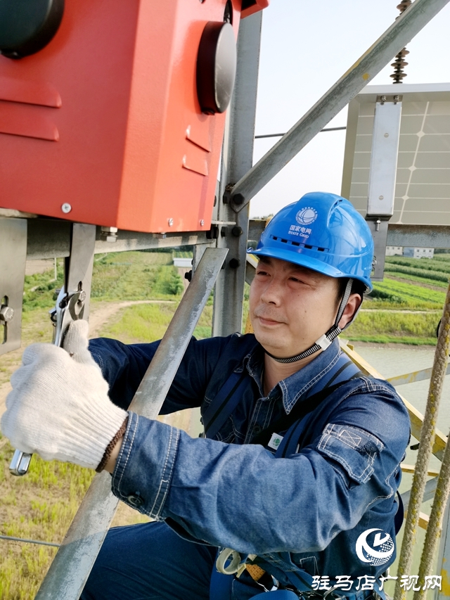 天中工匠‖王旭：加強巡檢 守牢大電網安全“生命線”