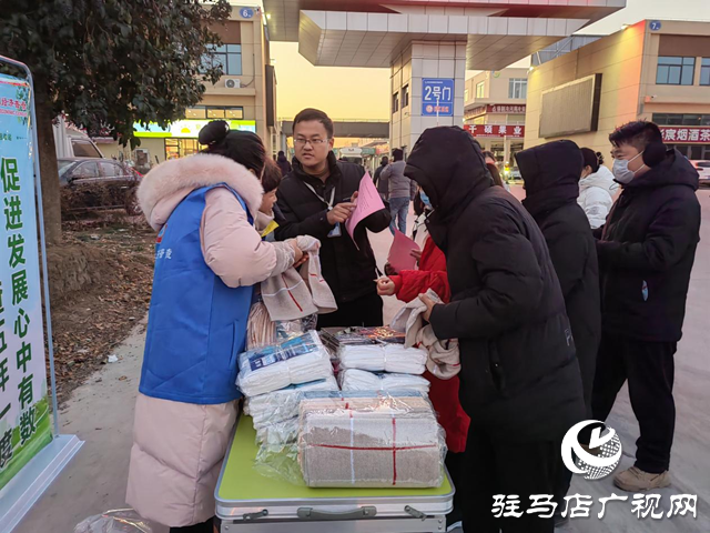 駐馬店經濟開發區開源街道辦事處開展第五次全國經濟普查宣傳月活動