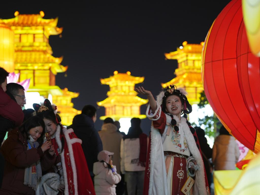 錦繡中國年丨這個春節，“龍龍”的年味里是濃濃文化味