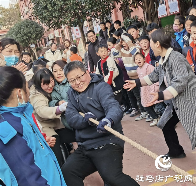  正陽縣第一小學舉行慶祝“三八節”教師文體活動