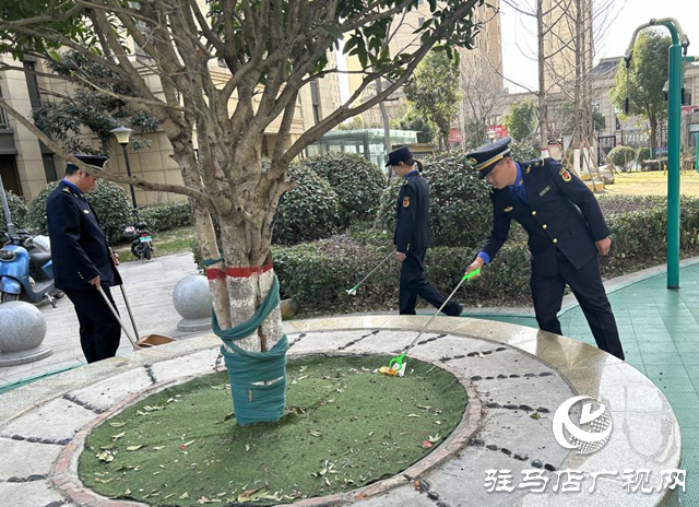 學(xué)雷鋒見(jiàn)行動(dòng) 潔凈樓院暖人心