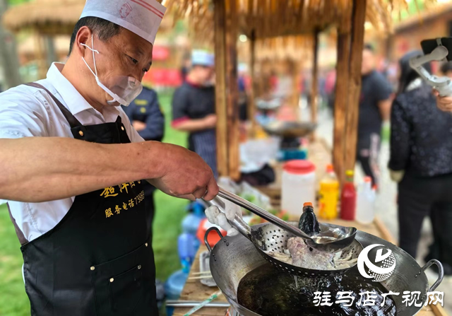 驛城區蟻蜂鎮：農家廚藝顯身手 地方美食大比拼