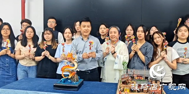 張新芳傳授面塑技藝 港澳大學生體驗“非遺”