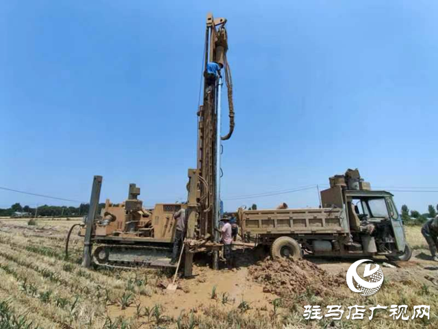 驛城區蟻蜂鎮：抗旱保秋促豐收