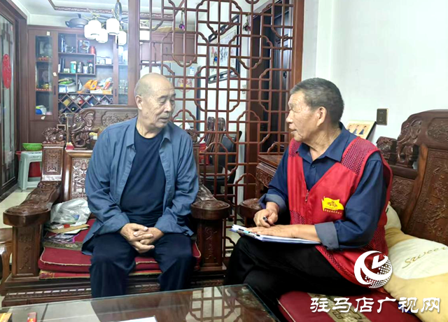 駐馬店經濟開發區翟莊居委會開展殘疾人入戶普查