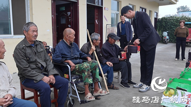 正陽縣：愛滿中秋節 情暖敬老院