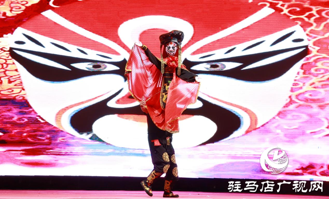 驛城區舉行慶祝中華人民共和國成立75周年文藝匯演