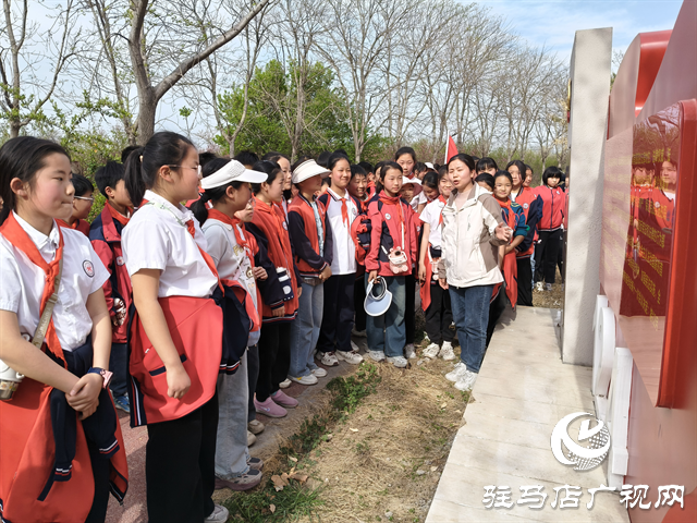  駐馬店市第二十八小學開展“走進春天擁抱自然”主題實踐活動