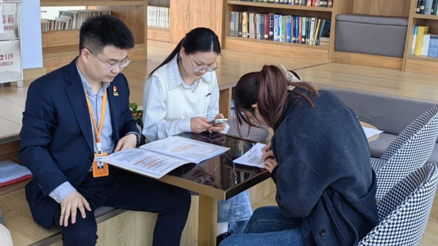 駐馬店市中心醫院開展“跟黨奮進新征程，巾幗建功新時代”繽紛三月系列活動