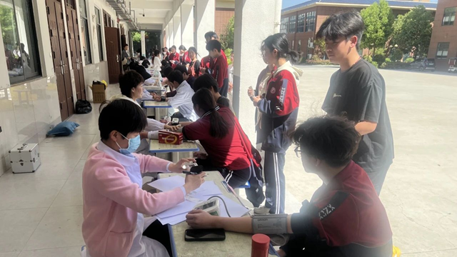 體檢進校園，健康伴成長——駐馬店市中醫院開展2025年春季學生健康體檢活動
